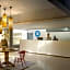 Miramar Sunny Hotel & Residence