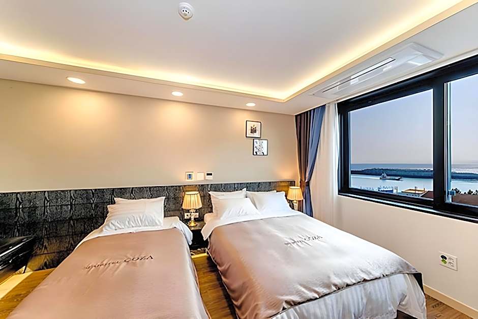 Seawater Spa Hotel Coza