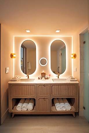 Suite, 1 King Bed with Sofa bed, Accessible, Ocean View (1 King Bed and 1 Double Sofa Bed)