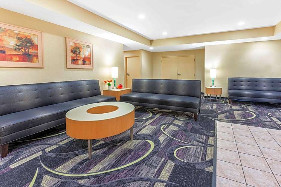 La Quinta by Wyndham Fort Lauderdale Pompano Beach – Fort Lauderdale, FL