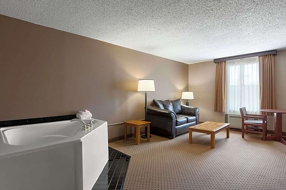 Baymont by Wyndham Mandan Bismarck Area