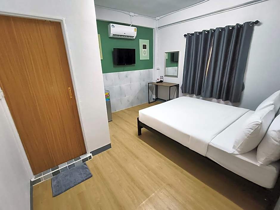 9TY hotel (ninety hotel)