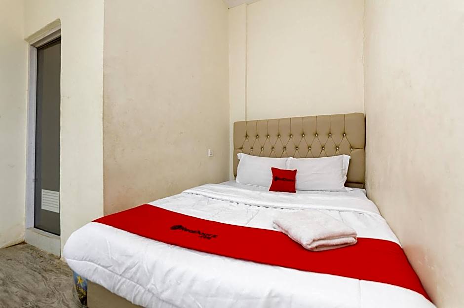 RedDoorz @ Cikitsu Batam