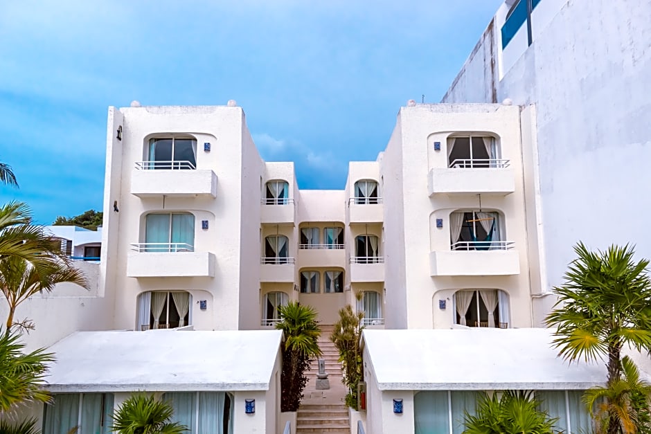 Playa Maya by MIJ - Beachfront Hotel