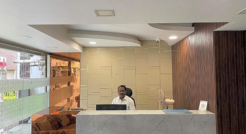 Joyce – Chennai, IL