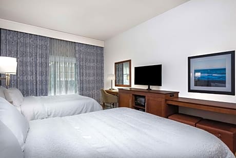 2 Queen Beds Nonsmoking