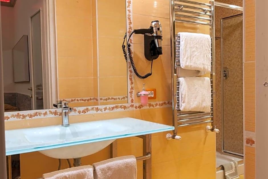 Hotel Ester