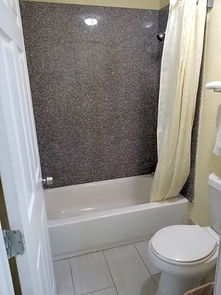 Ameristay Inn & Suites