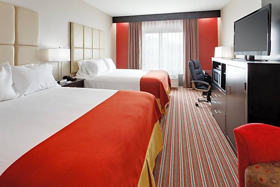 Holiday Inn Express & Suites Northeast By IHG