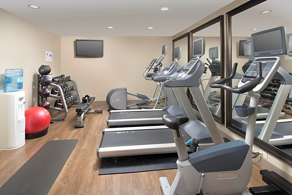 Staybridge Suites Baltimore BWI Airport, an IHG Hotel