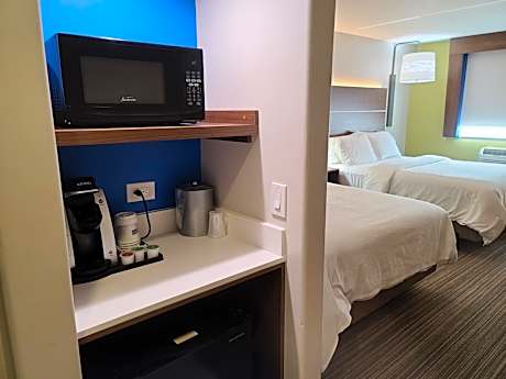 Standard Queen Room with Two Queen Beds