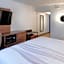 La Quinta Inn & Suites by Wyndham Seattle Sea-Tac Airport