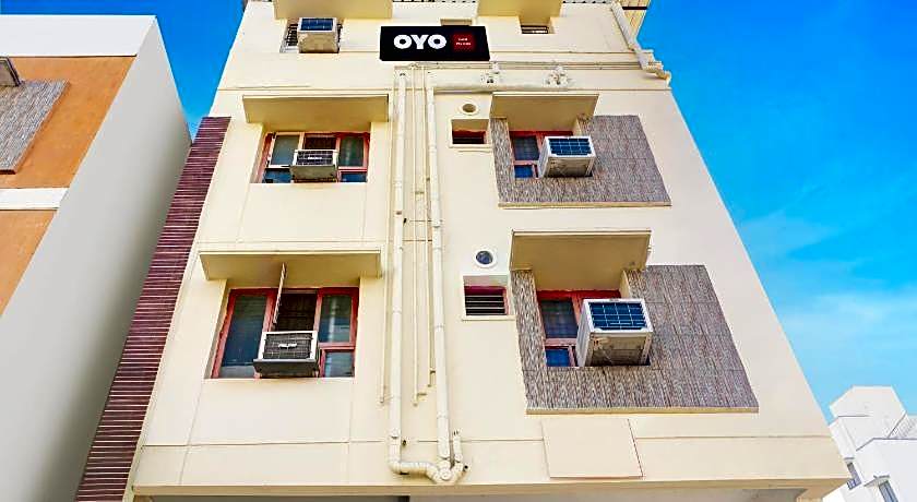 Apartment JLS Gruha By OYO Rooms – Chennai, IL