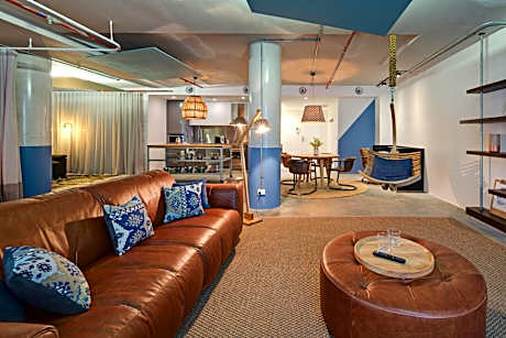 Zara Tower  Luxury Suites and Apartments