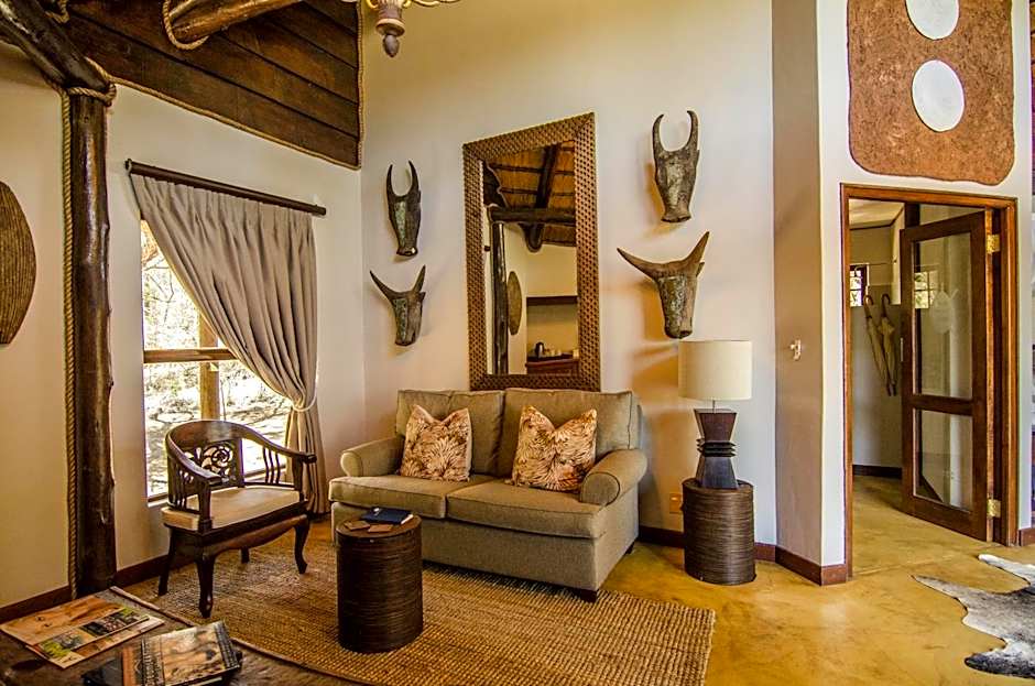 Amakhosi Safari Lodge