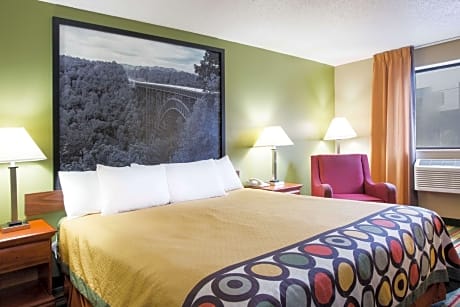 1 King Bed Non-Smoking