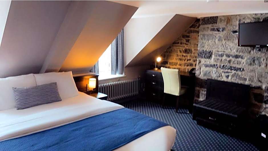 Hotel Louisbourg