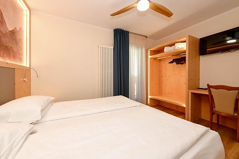 Hotel Denny