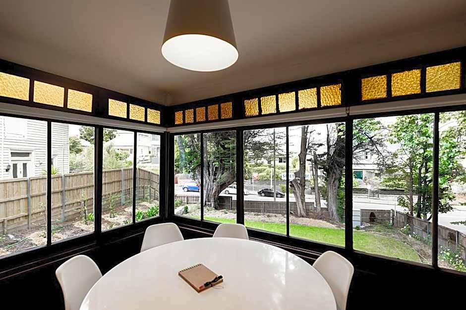 Buckley's Rest - 2 Bdrm Apartment in Battery Point