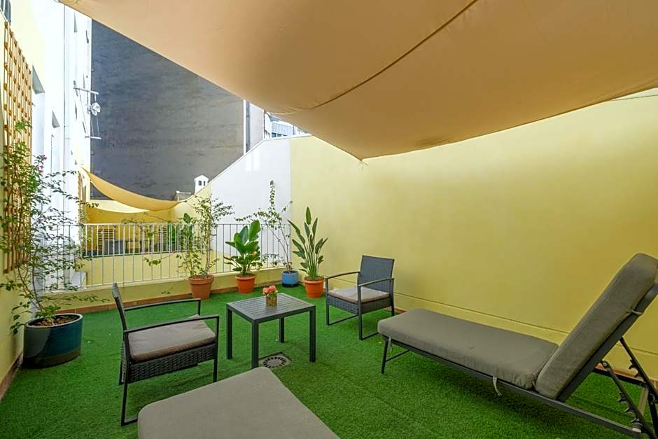 Marvellous Apt with a Large Private Terrace