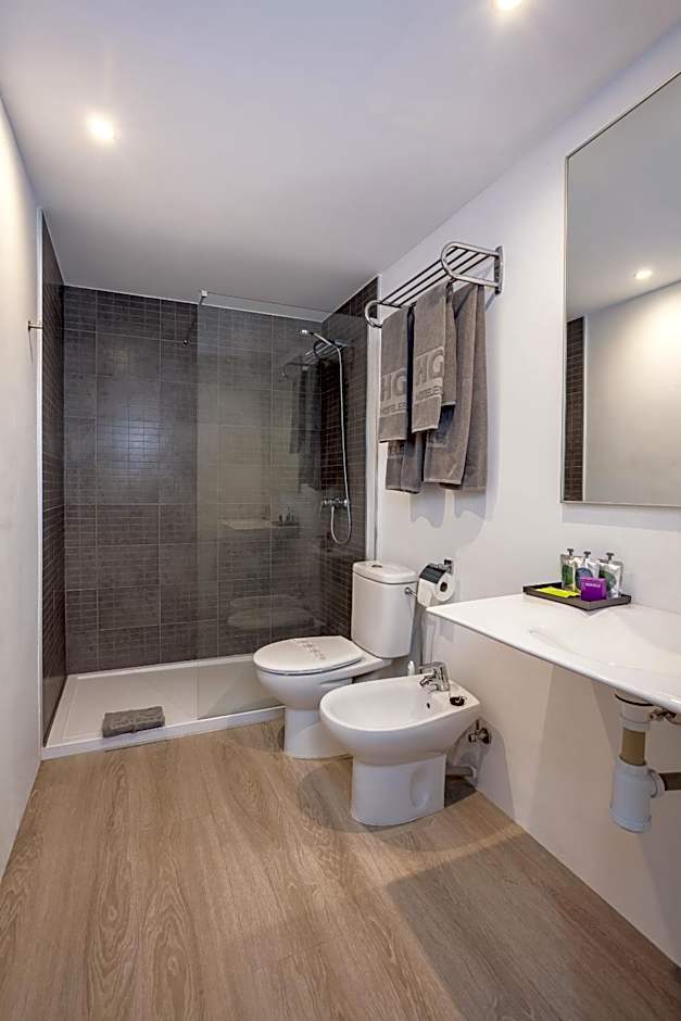 Apartamentos Hg Cristian Sur