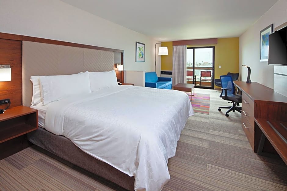 Holiday Inn Express Hotel & Suites Ventura Harbor