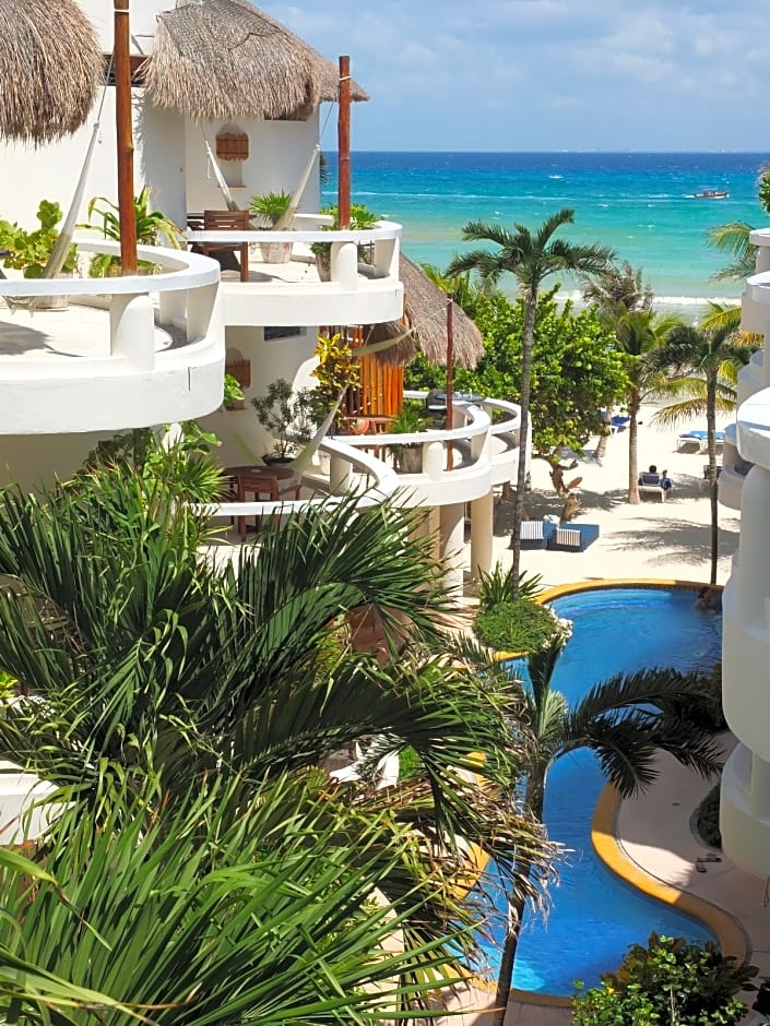 Playa Palms Beach Hotel