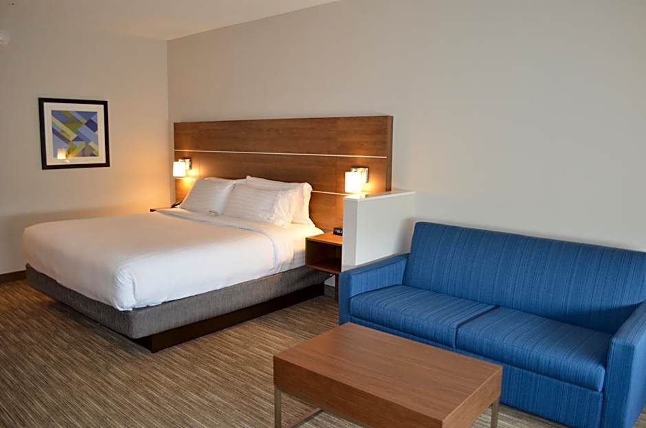 Holiday Inn Express & Suites Charlotte NE - University Area By IHG
