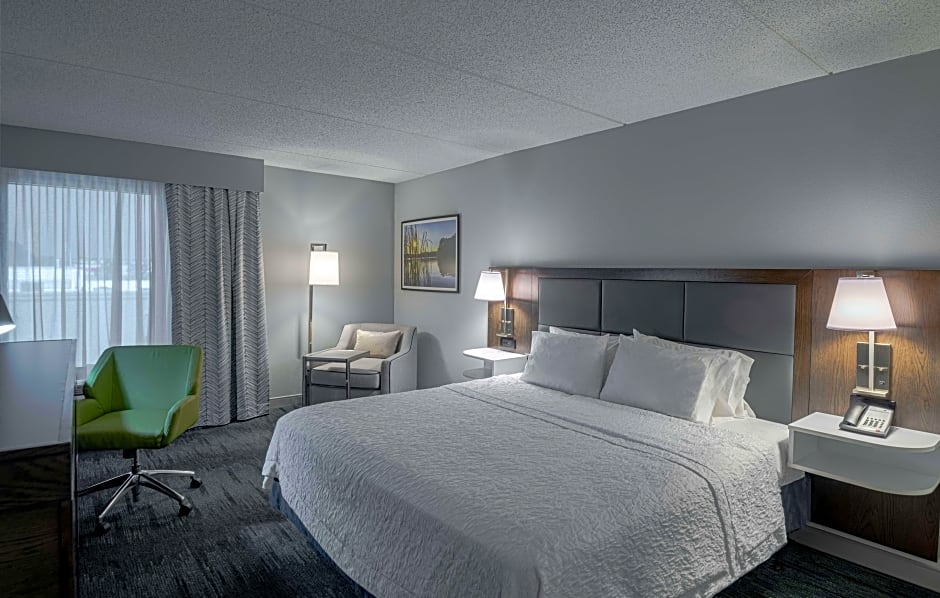 Photo 1 of 1 of Standard 1 King Bed, Hearing/Mobility Accessible