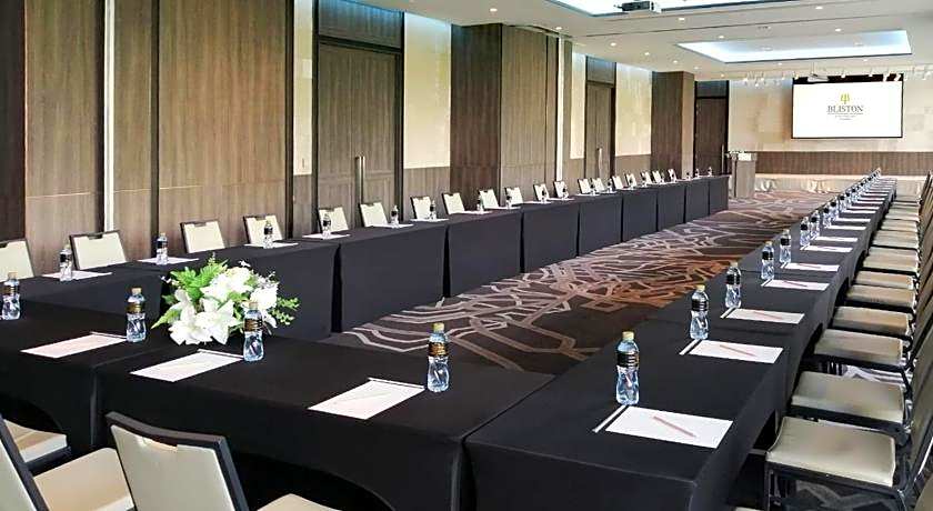 Bliston Suwan Parkview Hotel