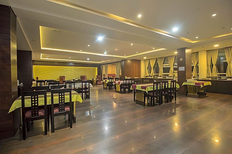 Summit Montana Suites & Spa at Mall