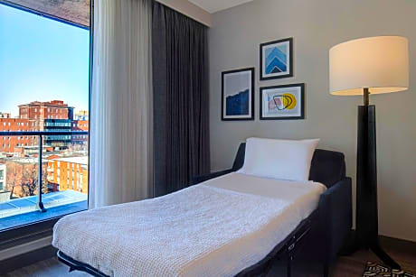 King Room with Kitchenette and City View