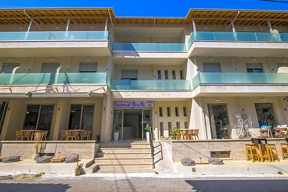 Grand TheoNi Boutique Hotel & Spa