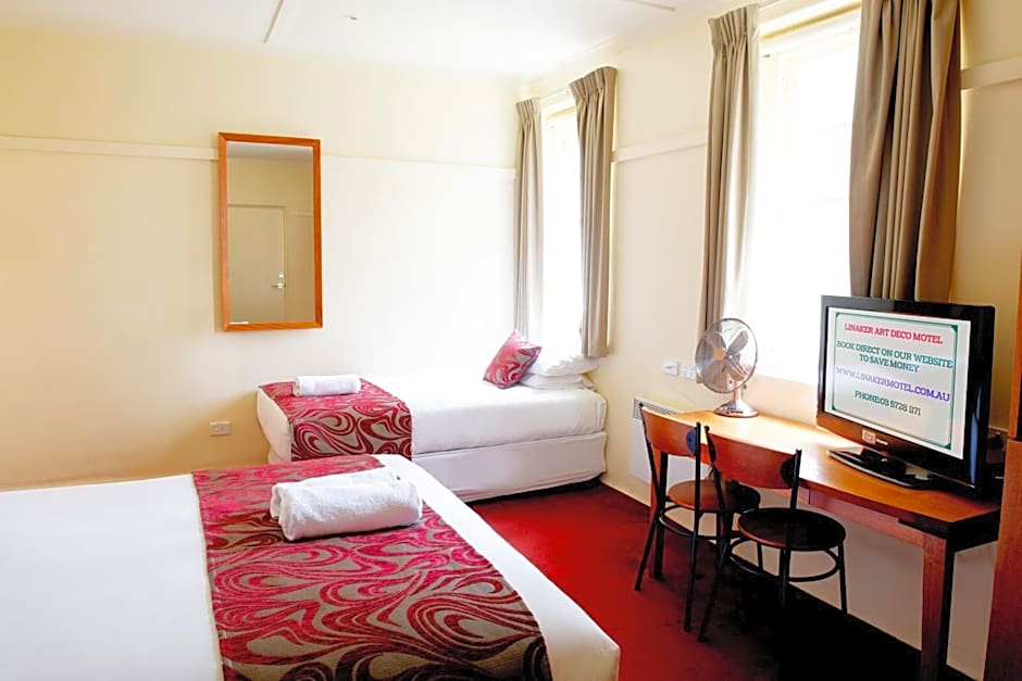 Linaker Art Deco Motel