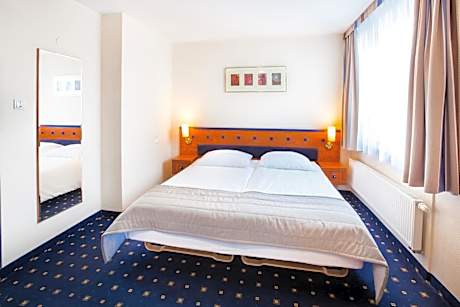 Double Room with King-Size Bed