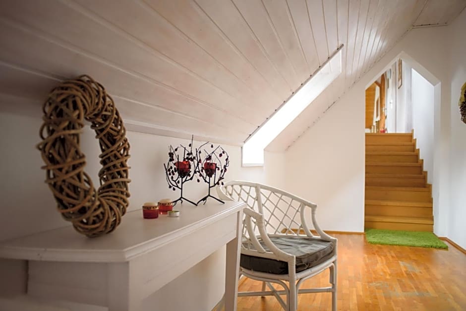 BELYSIUM Bed & Breakfast Panzió