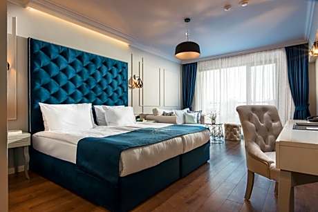 Deluxe Double Room with Balcony and Side Sea View - Free Parking and SPA Access