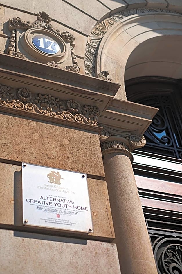 Alternative Creative Youth Hostel Barcelona