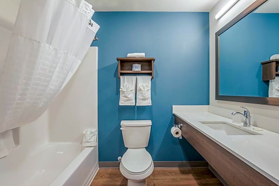 WoodSpring Suites South Houston Hobby