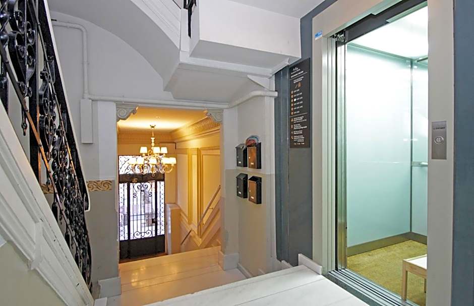 AinB Eixample-Miro Apartments