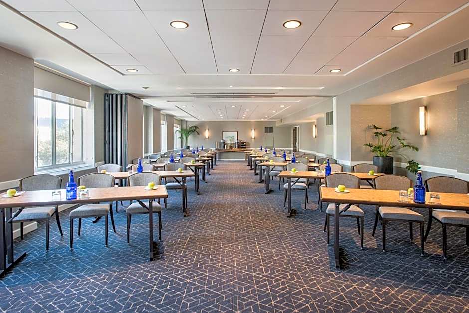 Magnolia Hotel Houston, a Tribute Portfolio Hotel