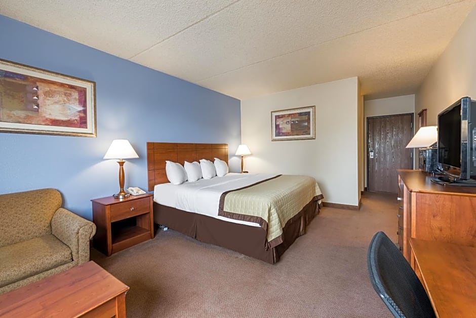 Ramada by Wyndham Fargo