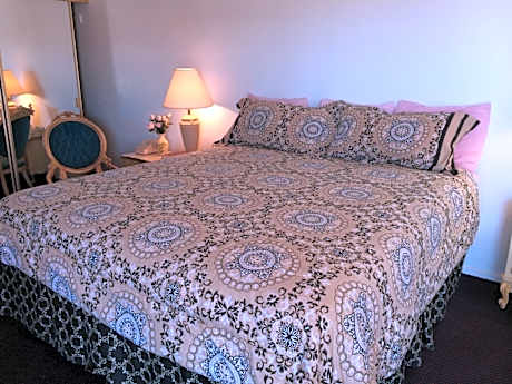 Crystal Palace Inn Brownfield