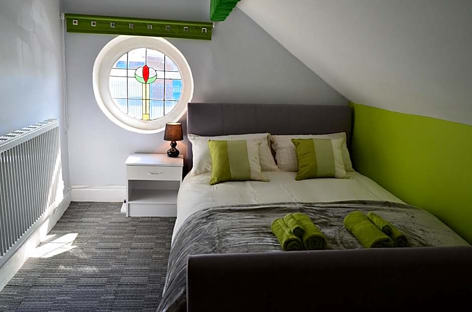 Old Trafford Guest House