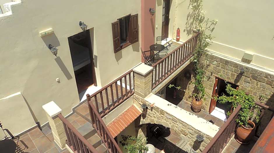 Camelot Traditional & Classic Hotel