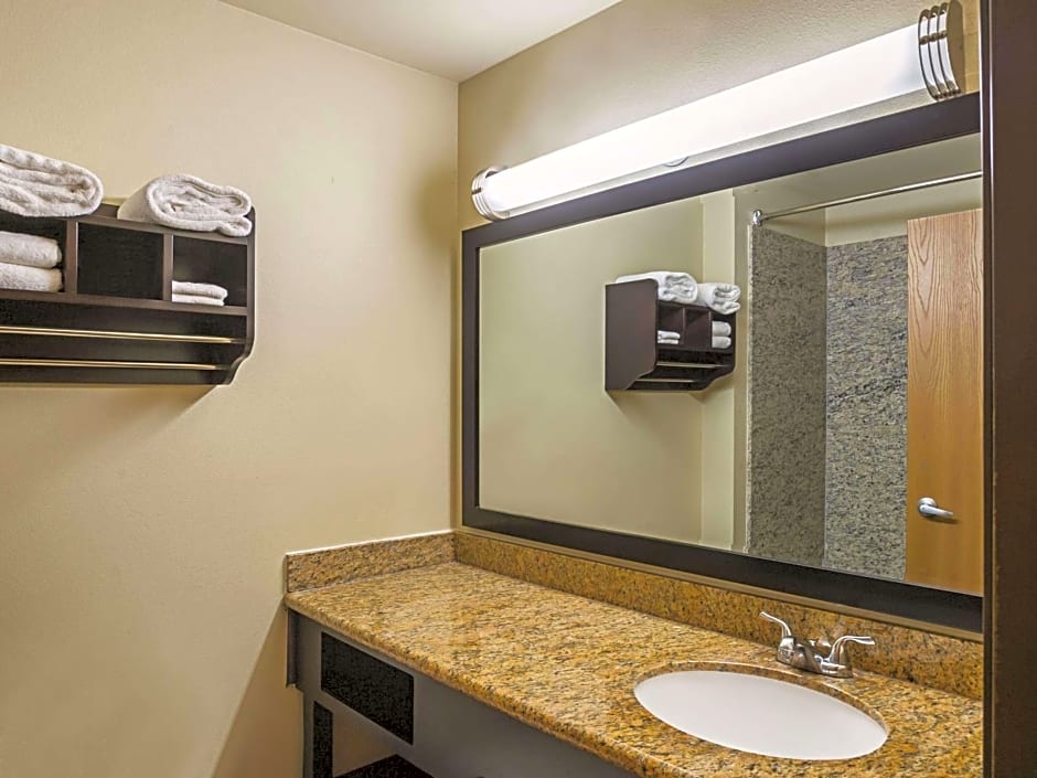 La Quinta Inn & Suites by Wyndham Olympia - Lacey