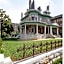 Hassinger Daniels Guest House