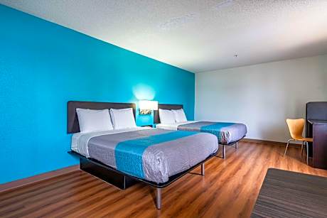 Quadruple Room - Disability Access - Roll in Shower