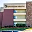 Quality Inn & Suites Warren