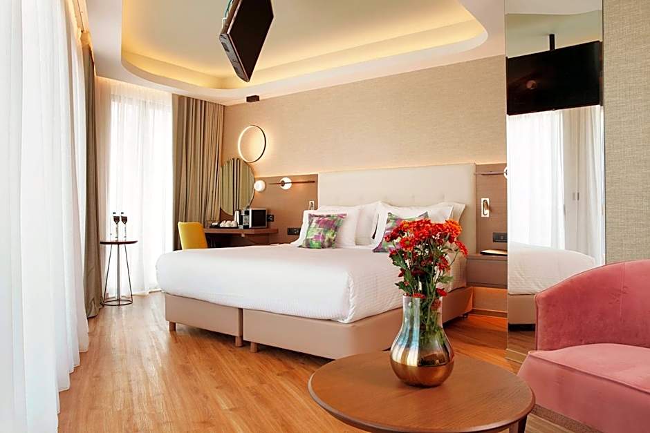 Wyndham Athens Residence